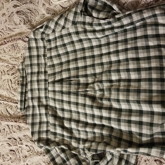 Long Sleeve Button Down with Front Pocket - Picture 4 of 4